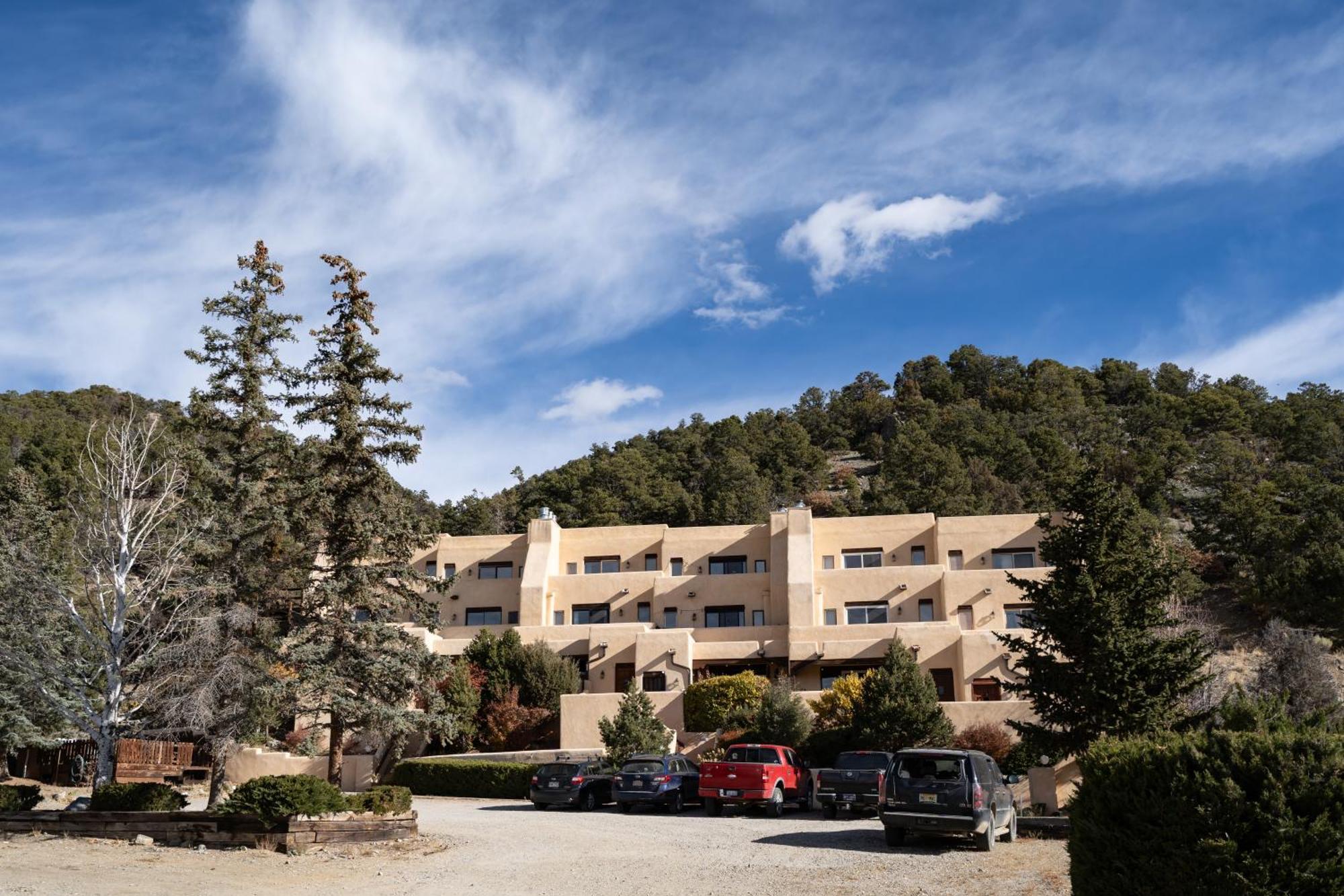 Three At Canyon Base - 15min To *